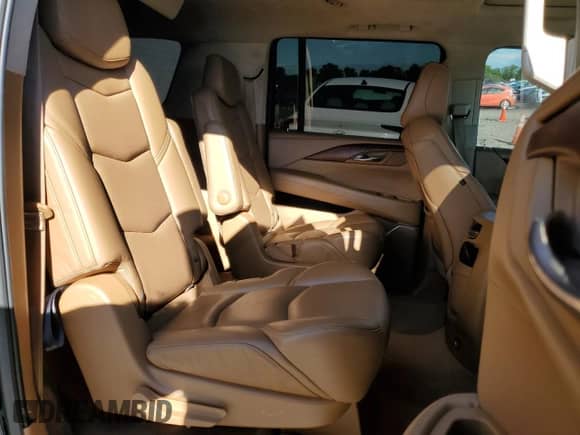 2016 Cadillac Escalade ESV Platinum z VIN 1GYS4KKJ6GR404466, wystawiony jako Copart lot #58273245 z przebiegiem 153 194 mil mil oraz Czysty tytuł • Clean title. Historia ofert i sprzedaży dostępna na DreamBid. Obrazek 10.