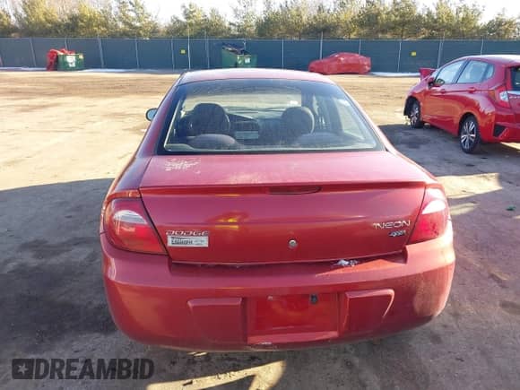 2005 Dodge Neon SXT z VIN 1B3ES56CX5D129816, wystawiony jako IAAI lot #41739057 z przebiegiem 70 798 mil mil oraz . Historia ofert i sprzedaży dostępna na DreamBid. Obrazek 16.