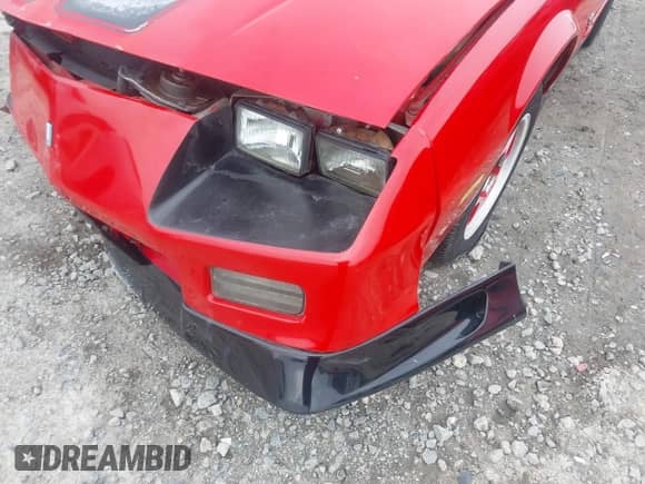 1992 Chevrolet Camaro RS z VIN 1G1FP23E7NL128405, wystawiony jako IAAI lot #41730192 z przebiegiem 254 780 mil mil oraz . Historia ofert i sprzedaży dostępna na DreamBid. Obrazek 18.