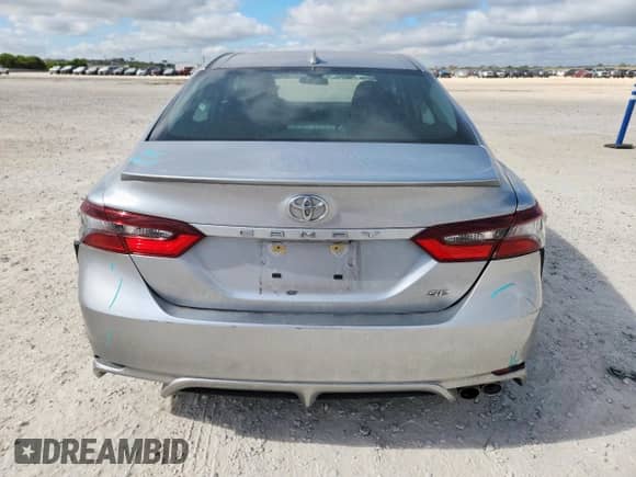 2023 Toyota Camry SE z VIN 4T1G11AK6PU749787, wystawiony jako Copart lot #81722415 z przebiegiem 33 266 mil mil oraz Szkoda całkowita • Salvage title. Historia ofert i sprzedaży dostępna na DreamBid. Obrazek 6.