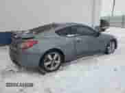 2010 Hyundai Genesis Coupe Premium z VIN KMHHT6KD7AU018708, wystawiony jako Copart lot #85111334 z przebiegiem Nie podano mil oraz Szkoda całkowita • Salvage title. Historia ofert i sprzedaży dostępna na DreamBid. Obrazek 3.
