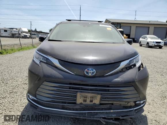 2021 Toyota Sienna Limited z VIN 5TDZSKFCXMS004655, wystawiony jako Copart lot #60366285 z przebiegiem 62 946 mil mil oraz Szkoda całkowita • Salvage title. Historia ofert i sprzedaży dostępna na DreamBid. Obrazek 5.