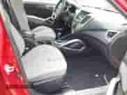 2012 Hyundai Veloster w/Black Int с VIN KMHTC6AD7CU049570, выставлен на аукционе IAAI как лот 42265051 с пробегом 79 896 миль миль и . История ставок и продаж доступна на DreamBid. Изображение 5.