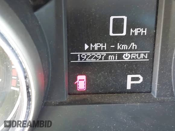 2011 Jeep Grand Cherokee Limited z VIN 1J4RS5GT9BC588457, wystawiony jako IAAI lot #43197490 z przebiegiem 192 297 mil mil oraz . Historia ofert i sprzedaży dostępna na DreamBid. Obrazek 15.