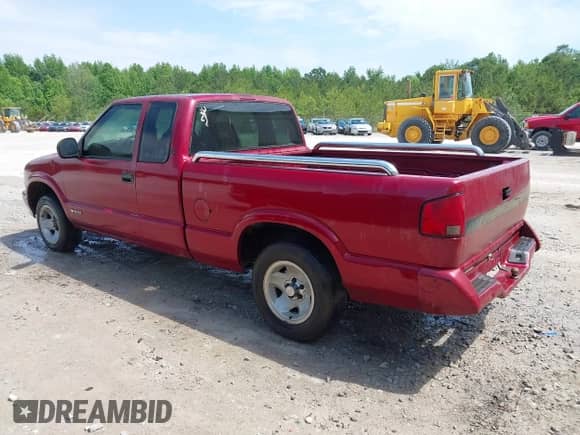 1995 Chevrolet S-10 LS с VIN 1GCCS19Z8S8231179, выставлен на аукционе IAAI как лот 42264019 с пробегом 191 519 миль миль и . История ставок и продаж доступна на DreamBid. Изображение 3.