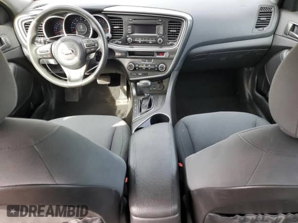 2015 Kia Optima LX z VIN 5XXGM4A75FG384449, wystawiony jako Copart lot #81999945 z przebiegiem 145 365 mil mil oraz Szkoda całkowita • Salvage title. Historia ofert i sprzedaży dostępna na DreamBid. Obrazek 8.