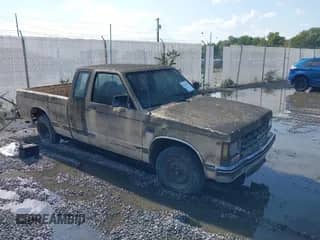 1983 Chevrolet S-10 с VIN 1GCCS14B6D0141914, выставлен на аукционе IAAI как лот 43111918 с пробегом 72 649 миль миль и . История ставок и продаж доступна на DreamBid. Изображение 1.