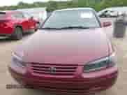 1997 Toyota Camry LE z VIN 4T1BF22K8VU005878, wystawiony jako IAAI lot #42447380 z przebiegiem 180 256 mil mil oraz . Historia ofert i sprzedaży dostępna na DreamBid. Obrazek 12.