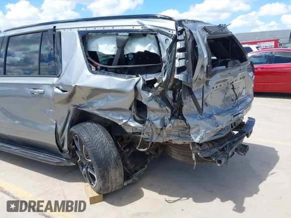 2023 Chevrolet Suburban RST с VIN 1GNSKEKD7PR377146, выставлен на аукционе IAAI как лот 42608763 с пробегом 42 658 миль миль и . История ставок и продаж доступна на DreamBid. Изображение 6.