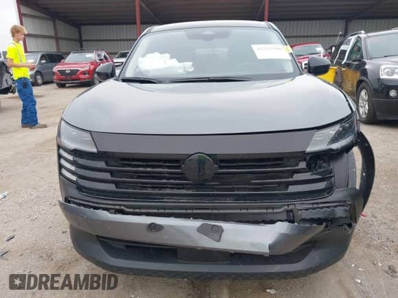 2025 Nissan Kicks SV with VIN 3N8AP6CBXSL335275, listed as a IAAI auction lot 42752990 with 1,440 mi miles and . Bid and sale history available at DreamBid. Image 12.