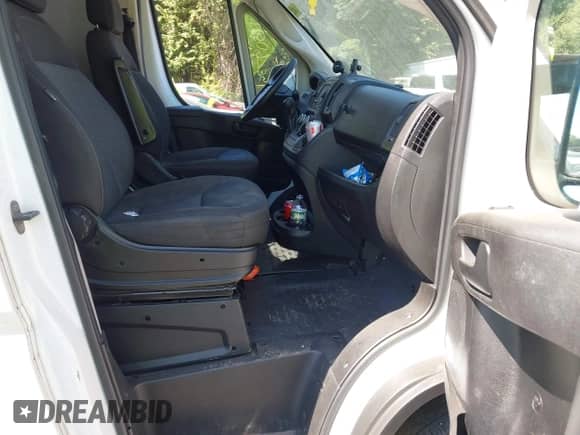 2018 Ram ProMaster Cargo с VIN 3C6URVJG9JE136448, выставлен на аукционе IAAI как лот 43087351 с пробегом 307 430 миль миль и . История ставок и продаж доступна на DreamBid. Изображение 5.