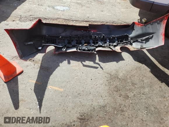 2015 Ford Mustang V6 с VIN 1FA6P8AM2F5305944, выставлен на аукционе Copart как лот 87470085 с пробегом 246 555 миль миль и Списание • Salvage title. История ставок и продаж доступна на DreamBid. Изображение 12.