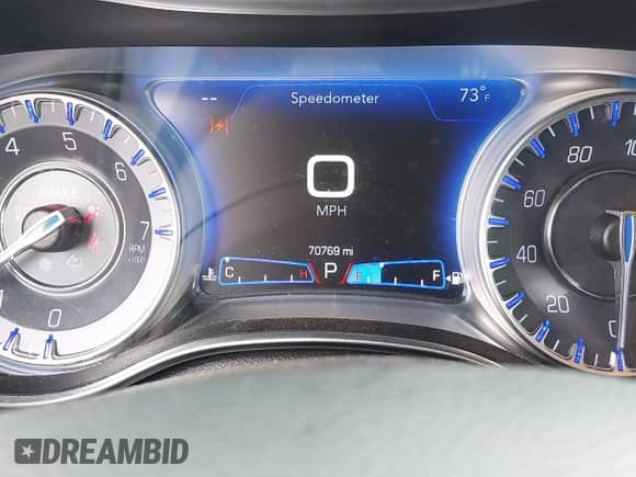 2020 Chrysler 300 Touring с VIN 2C3CCAAG8LH233604, выставлен на аукционе IAAI как лот 42370029 с пробегом 70 769 миль миль и . История ставок и продаж доступна на DreamBid. Изображение 15.