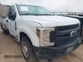 2019 Ford F-250 XL with VIN 1FTBF2A67KED13428, listed as a IAAI auction lot 43498980 with 199,629 mi miles and . Bid and sale history available at DreamBid. Image 1.