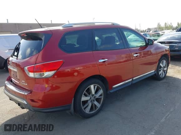 2014 Nissan Pathfinder S z VIN 5N1AR2MM2EC632504, wystawiony jako IAAI lot #42489566 z przebiegiem 224 744 mil mil oraz . Historia ofert i sprzedaży dostępna na DreamBid. Obrazek 4.
