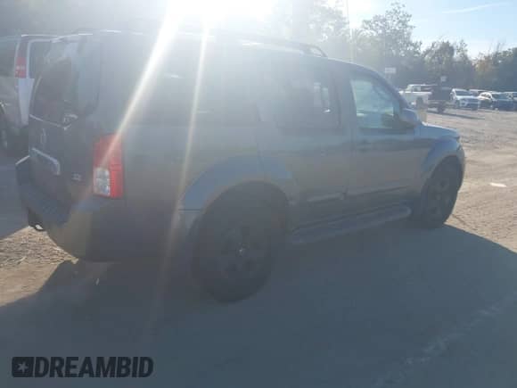 2005 Nissan Pathfinder SE с VIN 5N1AR18W45C783284, выставлен на аукционе IAAI как лот 43284817 с пробегом 177 201 миль миль и . История ставок и продаж доступна на DreamBid. Изображение 4.