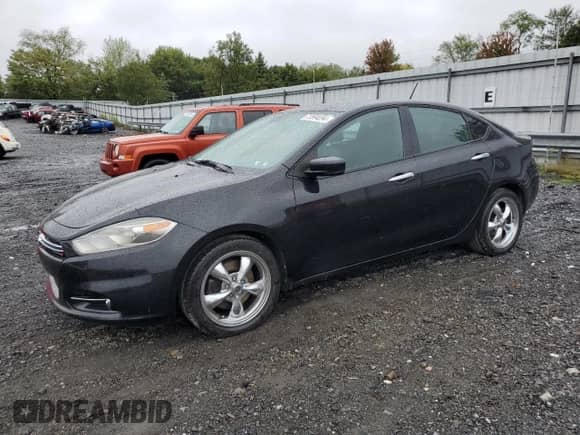2013 Dodge Dart Limited z VIN 1C3CDFCHXDD132255, wystawiony jako Copart lot #73594094 z przebiegiem 133 517 mil mil oraz Czysty tytuł • Clean title. Historia ofert i sprzedaży dostępna na DreamBid. Obrazek 1.