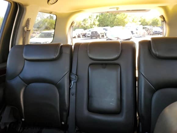 2011 Nissan Pathfinder LE z VIN 5N1AR1NB3BC625421, wystawiony jako Copart lot #81765135 z przebiegiem 230 794 mil mil oraz Szkoda całkowita • Salvage title. Historia ofert i sprzedaży dostępna na DreamBid. Obrazek 10.