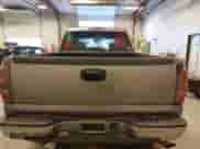 2007 Chevrolet Silverado 2500HD LT3 z VIN 1GCHK23U47F156184, wystawiony jako IAAI lot #41434700 z przebiegiem 284 091 mil mil oraz . Historia ofert i sprzedaży dostępna na DreamBid. Obrazek 16.