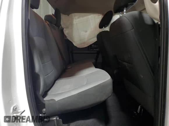 2023 Ram 1500 Tradesman z VIN 1C6RR7FT2PS528376, wystawiony jako Copart lot #87434494 z przebiegiem Nie podano mil oraz Szkoda całkowita • Salvage title. Historia ofert i sprzedaży dostępna na DreamBid. Obrazek 10.