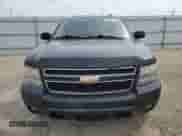2009 Chevrolet Tahoe 2LT z VIN 1GNFK23059R294328, wystawiony jako Copart lot #80182135 z przebiegiem 299 205 mil mil oraz Czysty tytuł • Clean title. Historia ofert i sprzedaży dostępna na DreamBid. Obrazek 5.