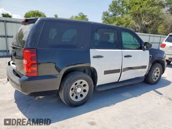 2013 Chevrolet Tahoe Commercial with VIN 1GNLC2E09DR313534, listed as a Copart auction lot 68305925 with 159,440 mi miles and Salvage title. Bid and sale history available at DreamBid. Image 3.