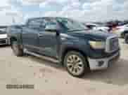2012 Toyota Tundra Limited z VIN 5TFFY5F10CX128010, wystawiony jako Copart lot #71779725 z przebiegiem 309 990 mil mil oraz Szkoda całkowita • Salvage title. Historia ofert i sprzedaży dostępna na DreamBid. Obrazek 4.