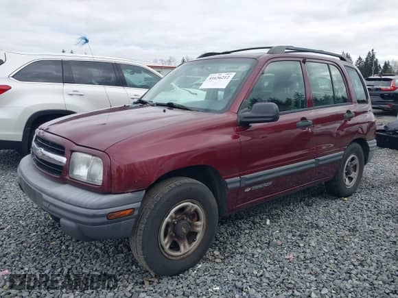 2002 Chevrolet Tracker with VIN 2CNBJ13C626925583, listed as a IAAI auction lot 41636212 with 181,341 mi miles and . Bid and sale history available at DreamBid. Image 2.