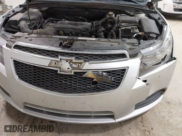 2014 Chevrolet Cruze 1LT с VIN 1G1PC5SB8E7389284, выставлен на аукционе IAAI как лот 43298401 с пробегом 137 023 миль миль и . История ставок и продаж доступна на DreamBid. Изображение 12.