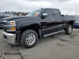 2015 Chevrolet Silverado 2500HD LTZ с VIN 1GC2KWE85FZ115573, выставлен на аукционе Copart как лот 83851924 с пробегом 156 936 миль миль и Списание • Salvage title. История ставок и продаж доступна на DreamBid. Изображение 1.