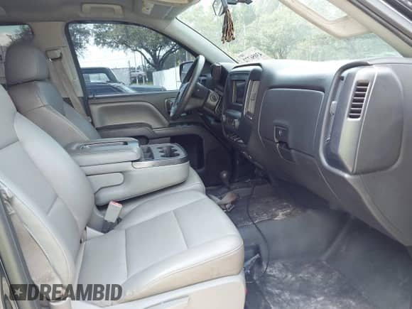 2015 Chevrolet Silverado 1500 LS z VIN 1GCVKPEH5FZ373899, wystawiony jako IAAI lot #43056772 z przebiegiem Nie podano mil oraz . Historia ofert i sprzedaży dostępna na DreamBid. Obrazek 5.