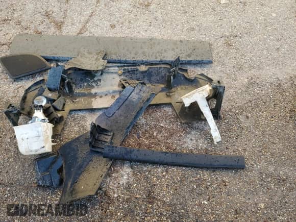 2008 Hyundai Tiburon GS с VIN KMHHM66D18U274943, выставлен на аукционе Copart как лот 89398555 с пробегом 196 250 миль миль и Списание • Salvage title. История ставок и продаж доступна на DreamBid. Изображение 12.