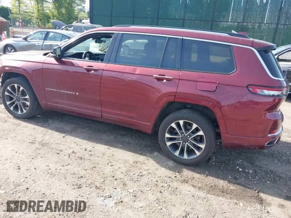 2021 Jeep Grand Cherokee Overland with VIN 1C4RJKDG9M8132351, listed as a IAAI auction lot 42339323 with 81,717 mi miles and . Bid and sale history available at DreamBid. Image 3.