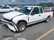 1995 Chevrolet S-10 LS с VIN 1GCCS19Z4S8222124, выставлен на аукционе IAAI как лот 42733517 с пробегом 274 729 миль миль и . История ставок и продаж доступна на DreamBid. Изображение 2.