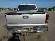 2006 Chevrolet Silverado 1500 LT3 with VIN 2GCEC13T161214677, listed as a Copart auction lot 62170105 with 216,646 mi miles and Salvage title. Bid and sale history available at DreamBid. Image 6.