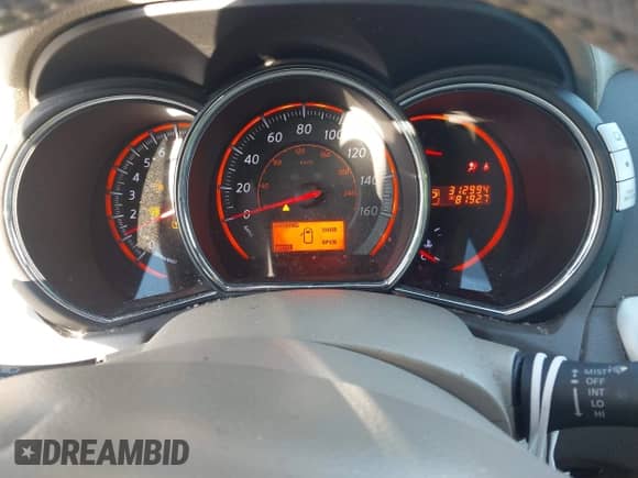 2010 Nissan Murano LE with VIN JN8AZ1MW7AW137731, listed as a IAAI auction lot 43194563 with 312,994 mi miles and . Bid and sale history available at DreamBid. Image 7.