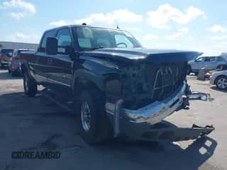 2005 Chevrolet Silverado 2500HD LS с VIN 1GCHC23215F806663, выставлен на аукционе IAAI как лот 43004473 с пробегом 321 636 миль миль и . История ставок и продаж доступна на DreamBid. Изображение 1.