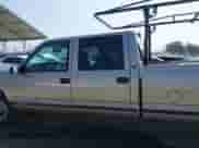 2000 Chevrolet Silverado 3500 z VIN 1GCGC33J0YF423603, wystawiony jako IAAI lot #42442765 z przebiegiem 116 758 mil mil oraz . Historia ofert i sprzedaży dostępna na DreamBid. Obrazek 15.