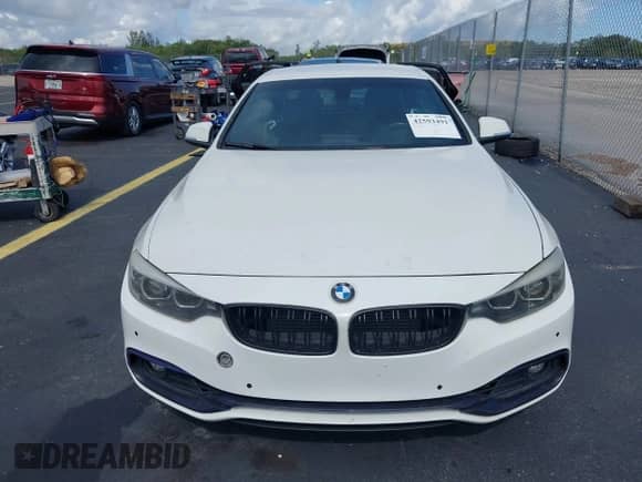 2018 BMW 4 Series 430i with VIN WBA4Z1C51JEA31461, listed as a IAAI auction lot 42593491 with 17,166 mi miles and . Bid and sale history available at DreamBid. Image 13.
