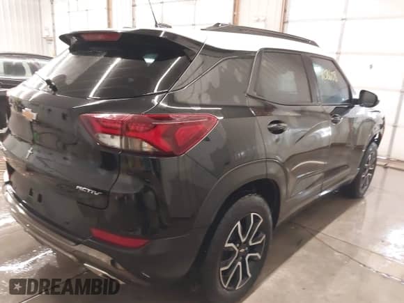 2023 Chevrolet TrailBlazer ACTIV with VIN KL79MSSL1PB105561, listed as a IAAI auction lot 41386088 with 29,401 mi miles and . Bid and sale history available at DreamBid. Image 4.