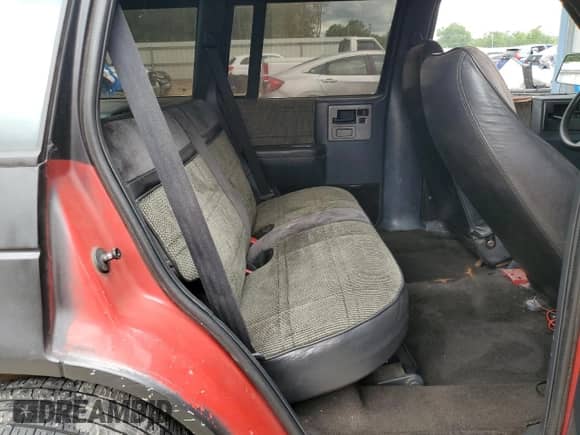 1991 Chevrolet Blazer с VIN 1GNCS13Z7M2179940, выставлен на аукционе Copart как лот 61434755 с пробегом Не указан миль и Списание • Salvage title. История ставок и продаж доступна на DreamBid. Изображение 11.