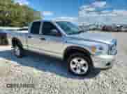 2008 Dodge 1500 SLT z VIN 1D7HU18N58S535117, wystawiony jako Copart lot #85647115 z przebiegiem 241 523 mil mil oraz Nie do naprawy • Non repairable. Historia ofert i sprzedaży dostępna na DreamBid. Obrazek 4.
