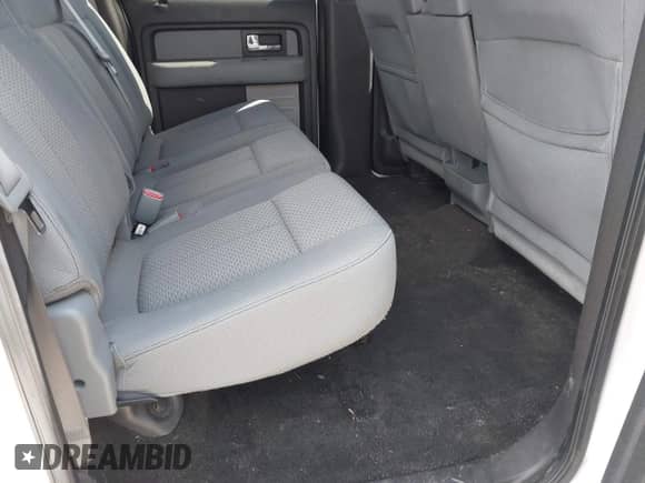 2013 Ford F-150 XL z VIN 1FTFW1CF7DKD24443, wystawiony jako IAAI lot #42976104 z przebiegiem 127 136 mil mil oraz . Historia ofert i sprzedaży dostępna na DreamBid. Obrazek 8.