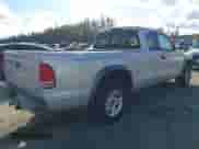 2002 Dodge Dakota z VIN 1B7GL12X42S708569, wystawiony jako IAAI lot #43535850 z przebiegiem 225 885 mil mil oraz . Historia ofert i sprzedaży dostępna na DreamBid. Obrazek 4.