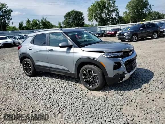2023 Chevrolet TrailBlazer LT z VIN KL79MPSL2PB129574, wystawiony jako Copart lot #80586175 z przebiegiem 27 323 mil mil oraz Szkoda całkowita • Salvage title. Historia ofert i sprzedaży dostępna na DreamBid. Obrazek 14.