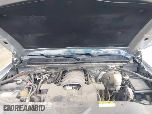 2018 Chevrolet Silverado 1500 LT z VIN 3GCUKREC0JG402410, wystawiony jako IAAI lot #43034711 z przebiegiem 73 836 mil mil oraz . Historia ofert i sprzedaży dostępna na DreamBid. Obrazek 10.