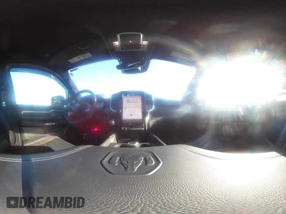 2023 Ram 1500 Laramie z VIN 1C6SRFJT3PN537895, wystawiony jako IAAI lot #43062763 z przebiegiem 12 180 mil mil oraz . Historia ofert i sprzedaży dostępna na DreamBid. Obrazek 18.