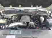 2005 Chevrolet Suburban Z71 z VIN 3GNFK16Z85G107579, wystawiony jako IAAI lot #43218642 z przebiegiem 250 230 mil mil oraz . Historia ofert i sprzedaży dostępna na DreamBid. Obrazek 10.