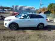 2017 Kia Sorento SX z VIN 5XYPKDA5XHG322600, wystawiony jako IAAI lot #43445546 z przebiegiem 132 525 mil mil oraz . Historia ofert i sprzedaży dostępna na DreamBid. Obrazek 14.