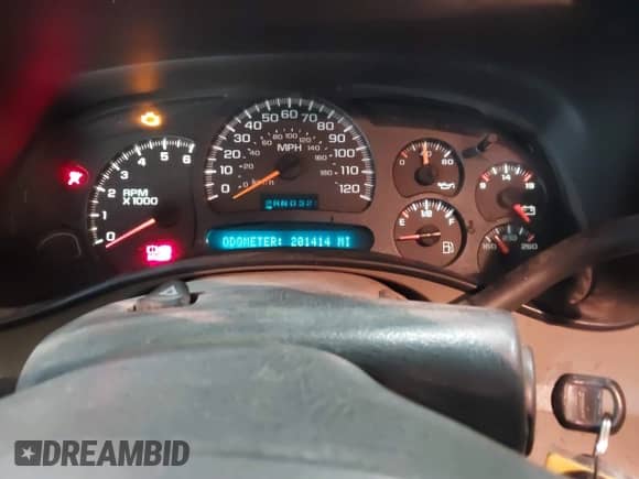 2005 GMC Sierra 1500 Work Truck z VIN 1GTEC14XX5Z120398, wystawiony jako IAAI lot #41889905 z przebiegiem 201 414 mil mil oraz . Historia ofert i sprzedaży dostępna na DreamBid. Obrazek 7.